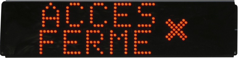 Panneau 'Accès Fermé' avec croix rouge